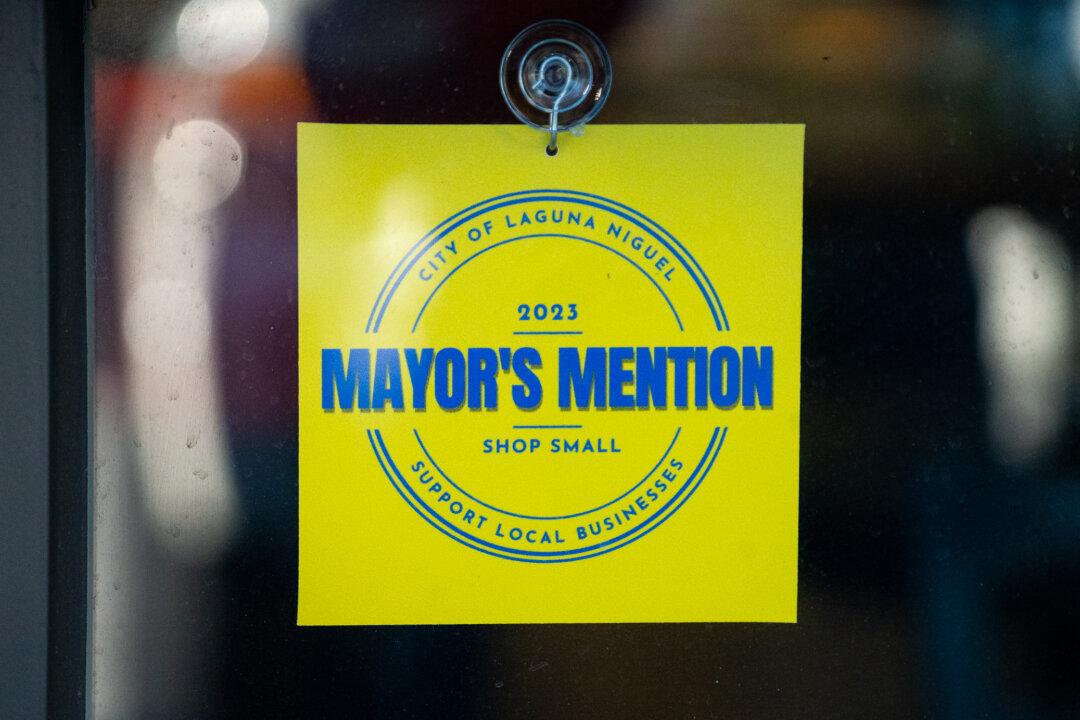 Laguna Niguel Mayor Publicizes Local Businesses to Spur Economy