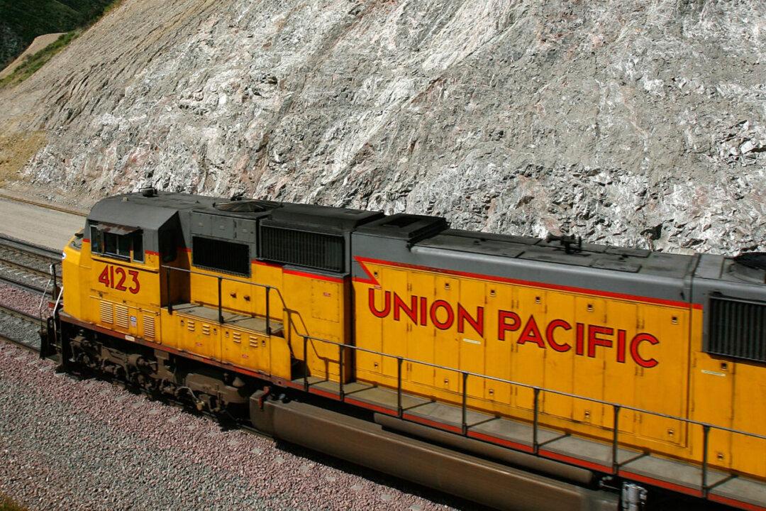 Union Pacific Reaches Agreement With 2 Unions on Paid Sick Leave Days