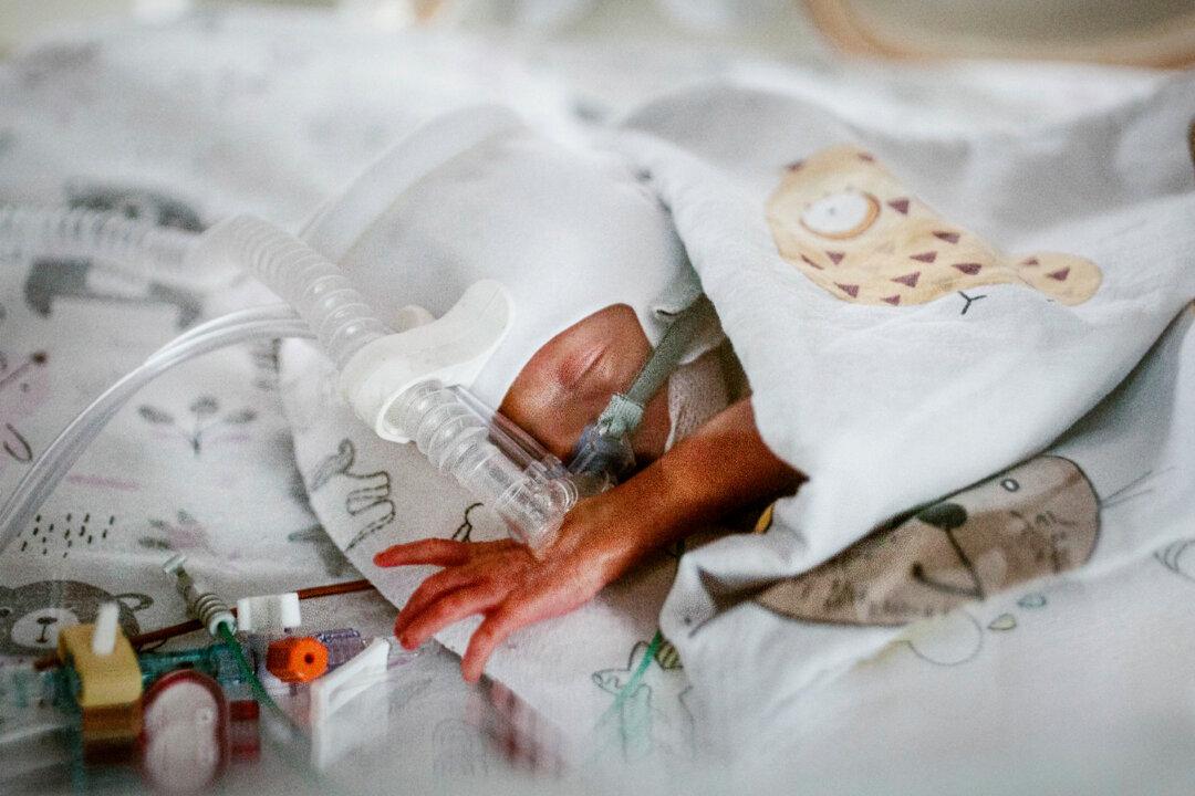 Mom of 7—Who Had 2 Sets of Twins—Was ‘Planning on 8th’ but Delivered Quintuplets Instead