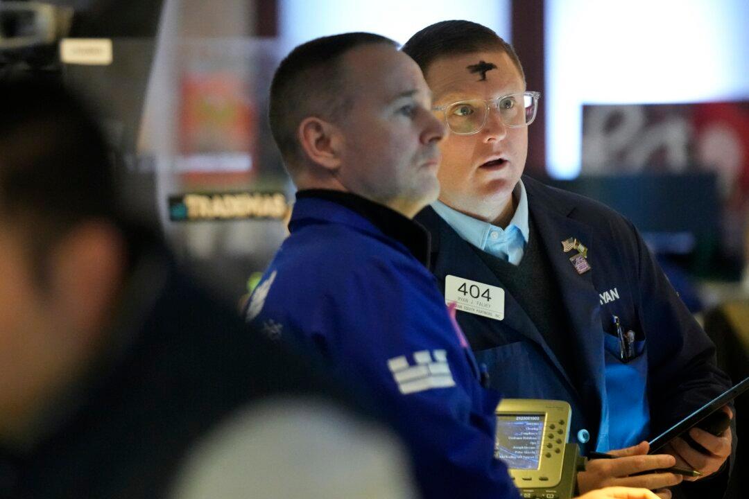 Silicon Valley Bank’s Shares Tank, Triggering Financial Sector Panic