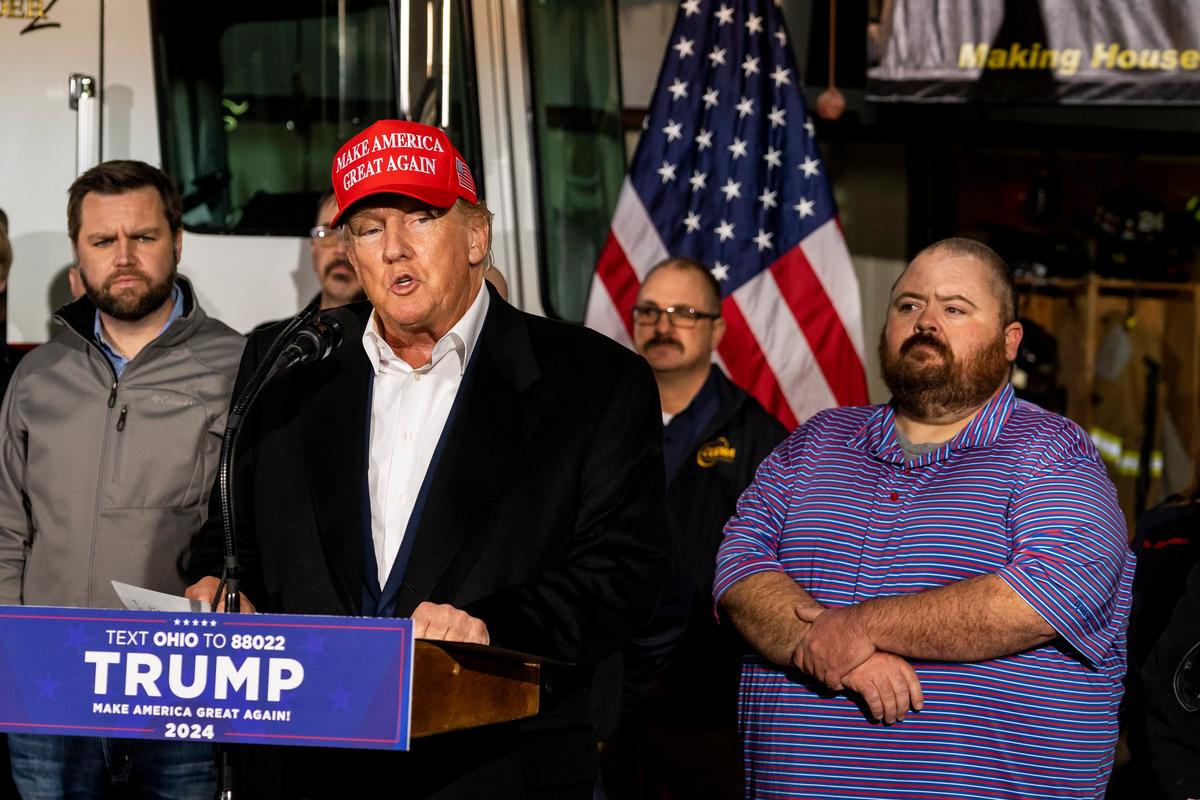 Trump Floats Universal Import Tariffs in 2024 Campaign