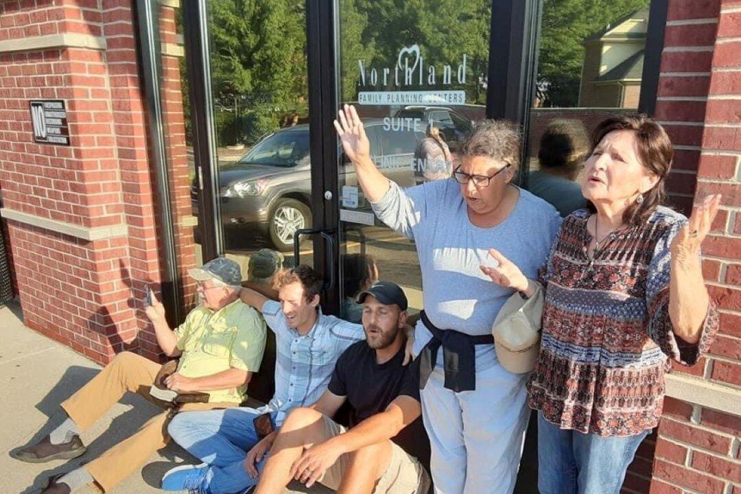 As Pro-Life Activists Face Stiff Federal Sentences, Bill to Repeal ‘Weaponized’ FACE Act Introduced