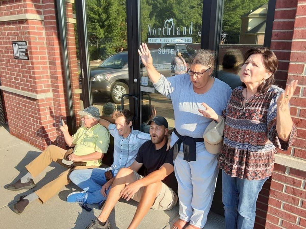 As Pro-Life Activists Face Stiff Federal Sentences, Bill to Repeal ‘Weaponized’ FACE Act Introduced