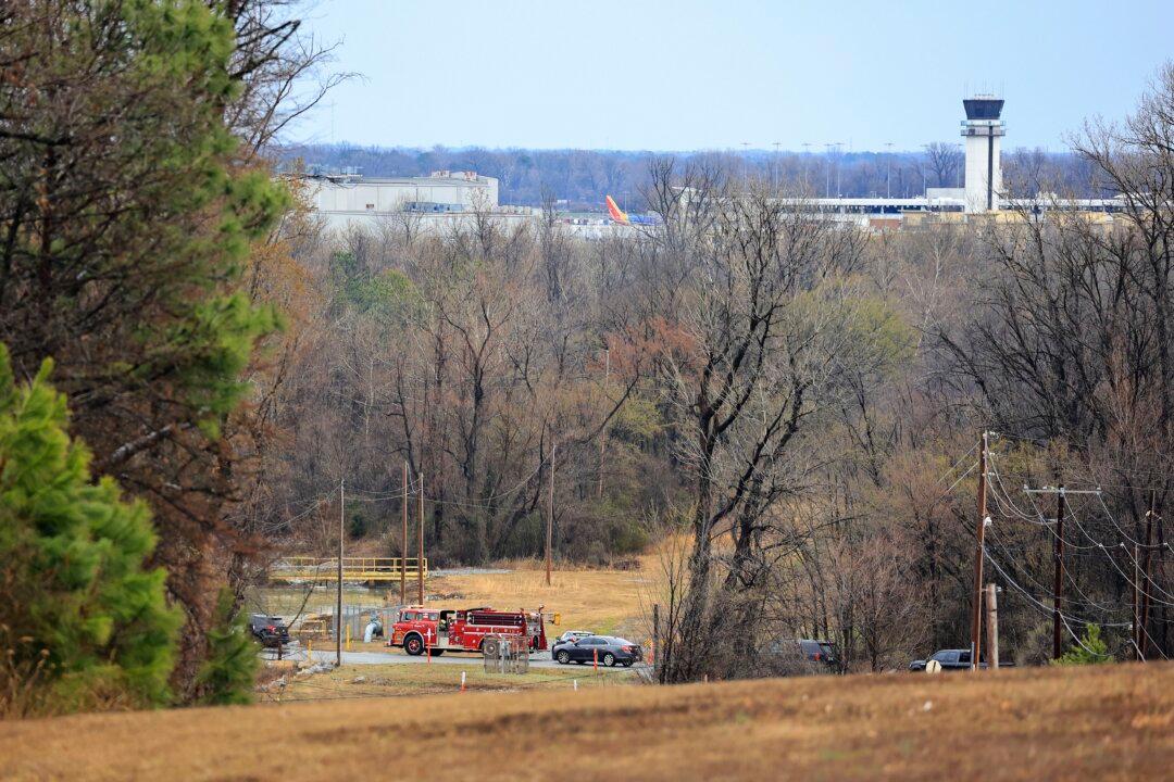 5 Die in Small Airplane Crash in Little Rock