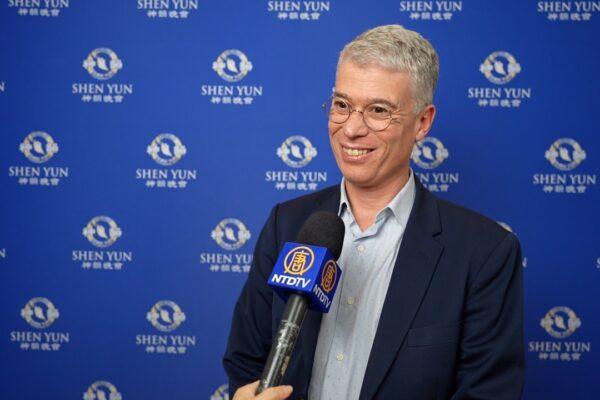 Shen Yun Artists ‘Are Living the Adventure They Are Telling Us,’ Says Paris Theatergoer