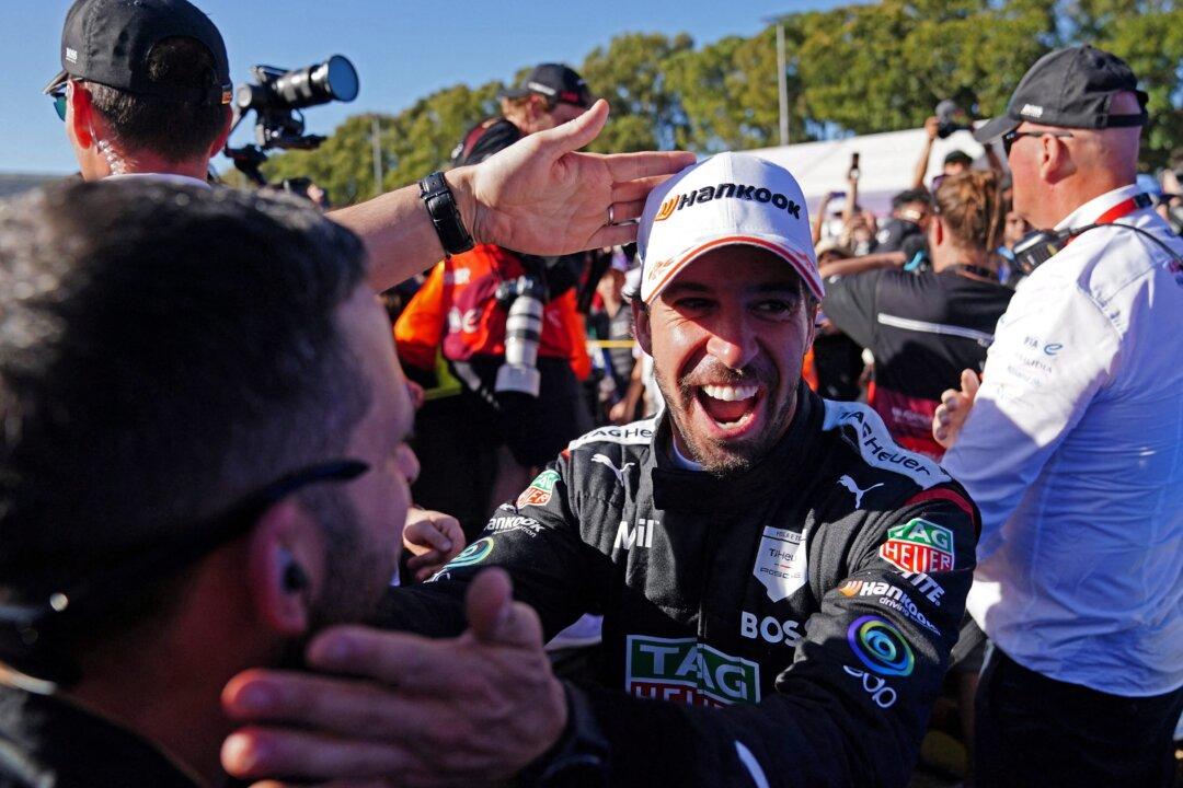 Da Costa Wins Depleted Formula E Cape Town ePrix