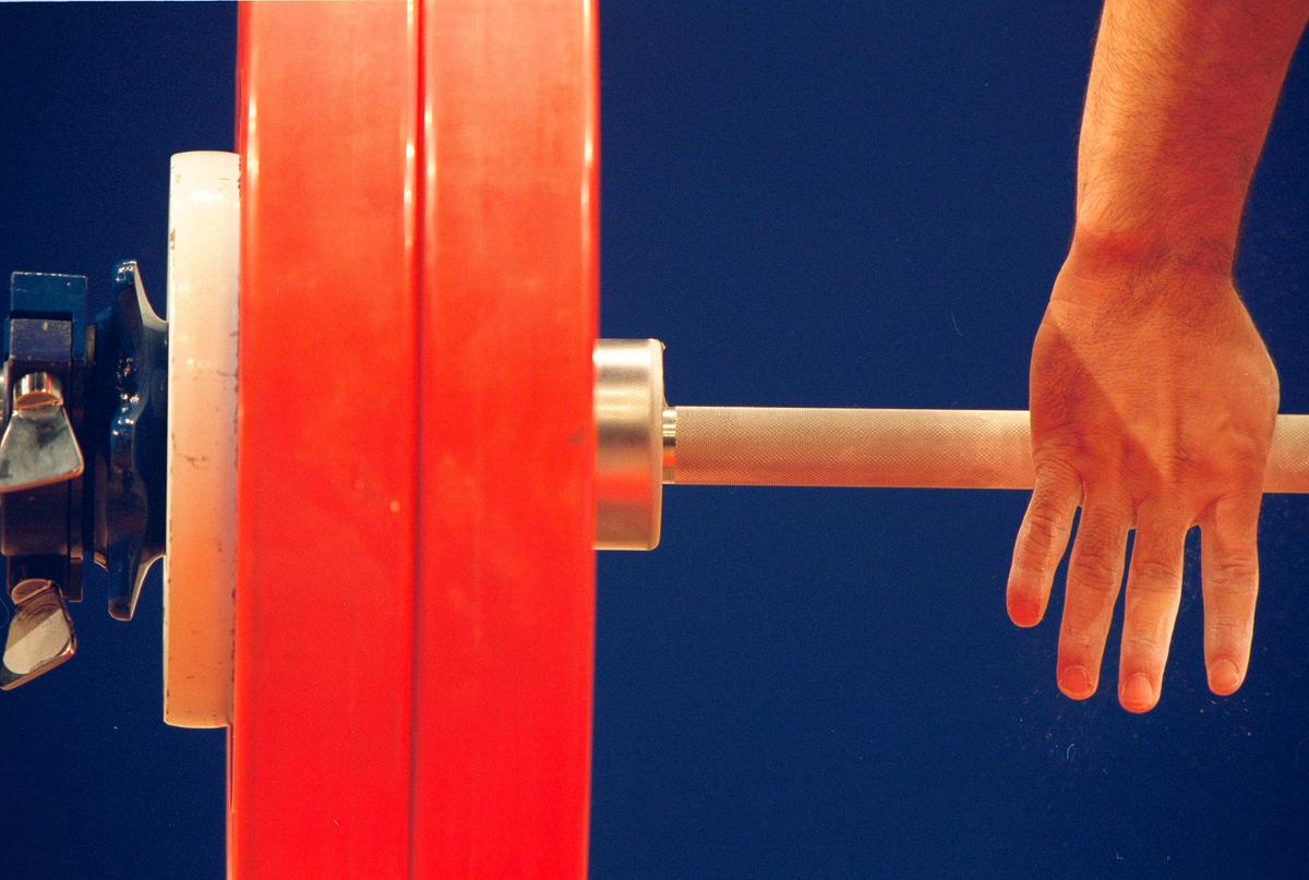 Canadian Trans Powerlifter Draws Criticism After Setting Records in Women’s Event