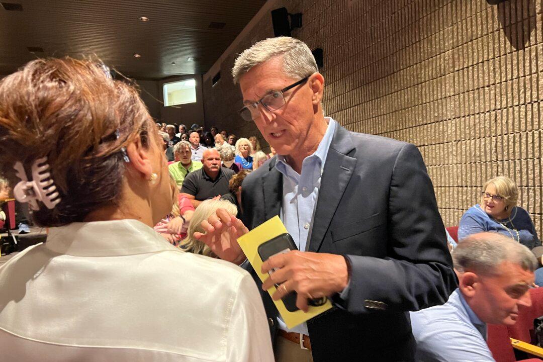 Families of Patients Lost To COVID-19 Pressuring Florida Hospital, State Lawmakers for Answers