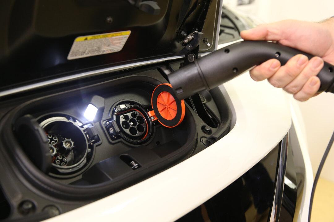Japan Considers Requiring EV Makers to Disclose Carbon Emissions For Battery Production: Report