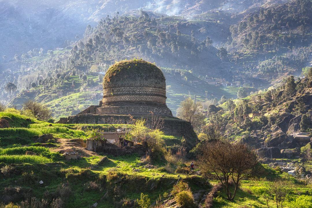 Ancient Gandhara: Greek Art and Buddhist Statuary