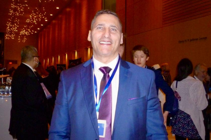 Business Advisor Brings 16 Guests to Shen Yun for Second Year