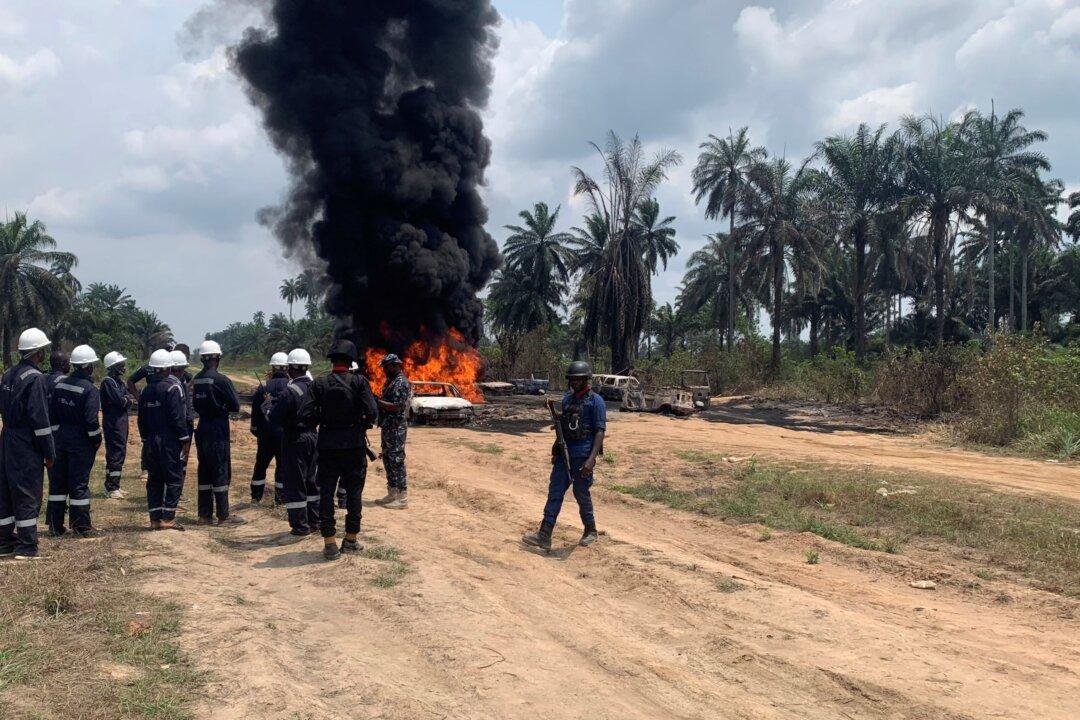 Police: Illegal Refinery Blast in Nigeria Kills at Least 12
