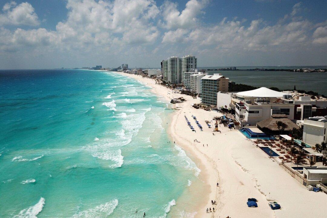 Some Fear Dangers of Mexico, but American Expats Say It’s a Great Place to Live