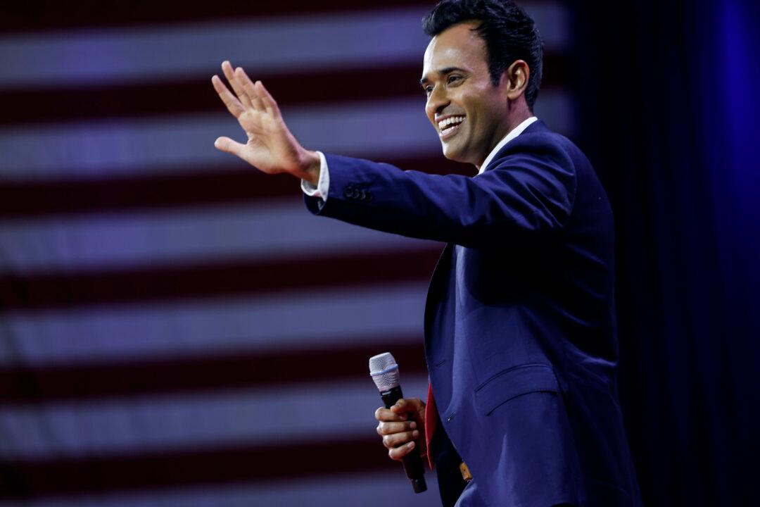 Vivek Ramaswamy Calls for ‘Declaration of Independence’ From China