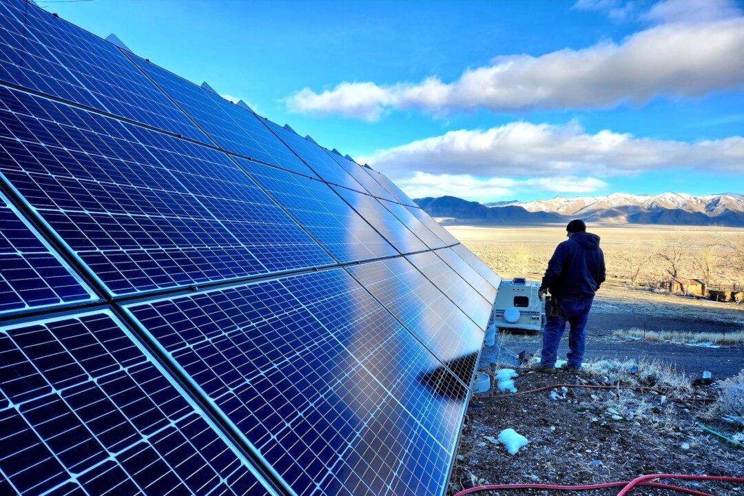 US Not Ready to ‘Go Green,’ China Would Be Main Beneficiary: Expert