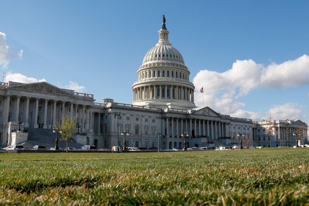 House Committee Advances Resolution for Transparency of US Aid to Ukraine