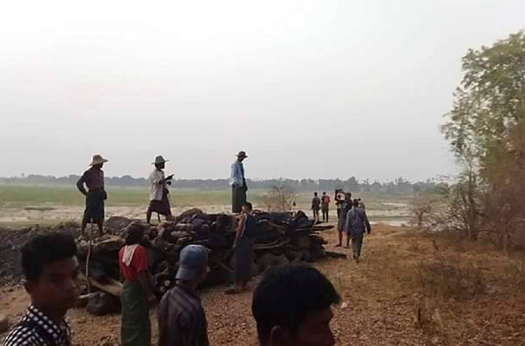 Residents Say Burmese Army Killed 17 People in 2 Villages