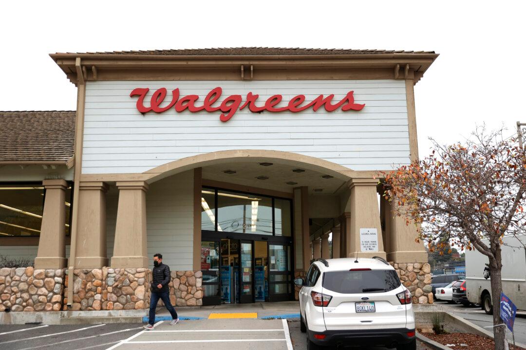 Walgreens Plans No Further Wage Hikes for Pharmacists as Shortage Eases