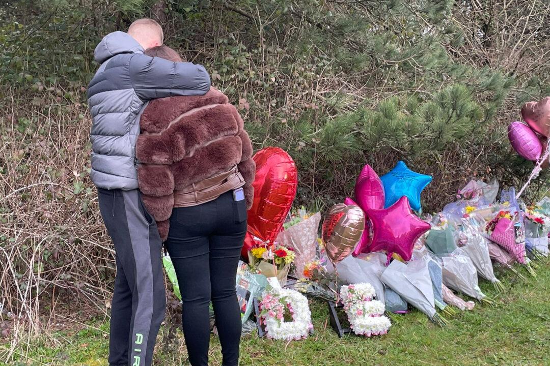 Watchdog to Investigate Delays by Police Forces After 3 Killed and 2 Injured in Welsh Car Crash