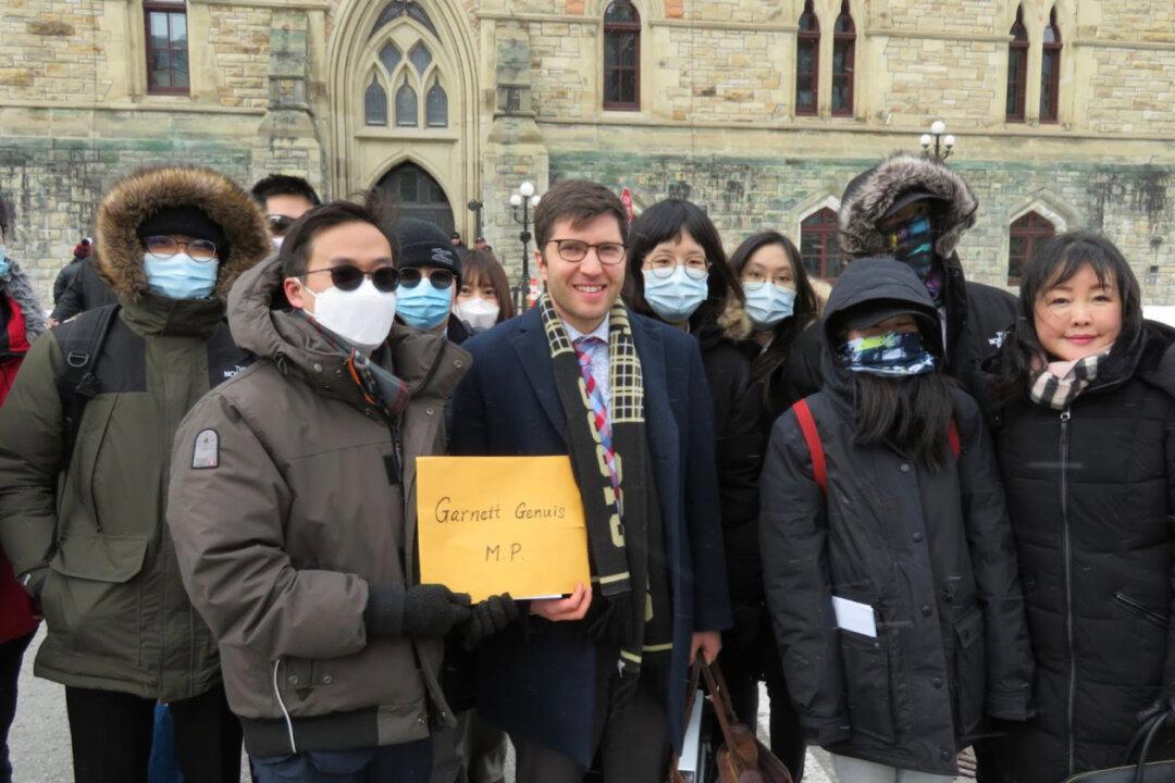 Hong Kong Watch Unite Forces of Canadian Parliament Members to Expand Lifeboat Scheme for More Hongkongers