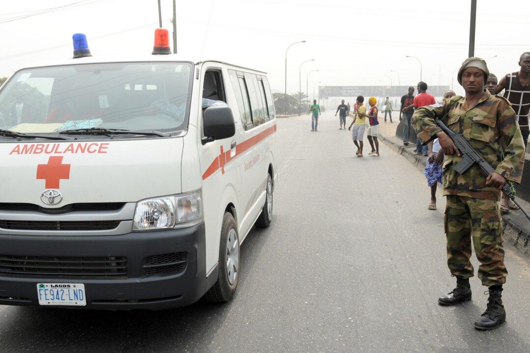 Train Rams Into Public Bus in Nigeria’s Lagos, Killing 6