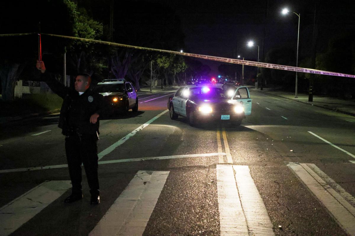 3 Los Angeles Police Officers Shot, Suspect Dead: Police
