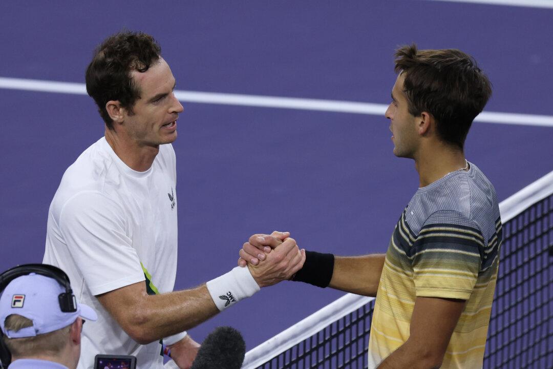 Andy Murray Pulls out Another 3-set Victory at Indian Wells