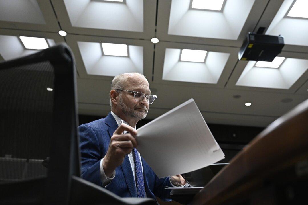 Federal Minister Responds to Premiers’ Objections Over His Comments on Natural Resource Rights