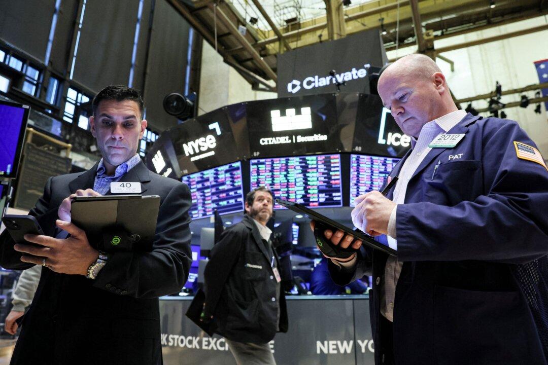 Wall Street Opens Muted Ahead of Fed Rate Decision