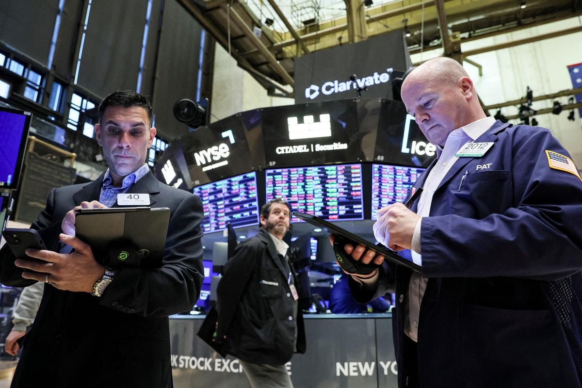 Wall Street Opens Lower as Bank Stocks Drop