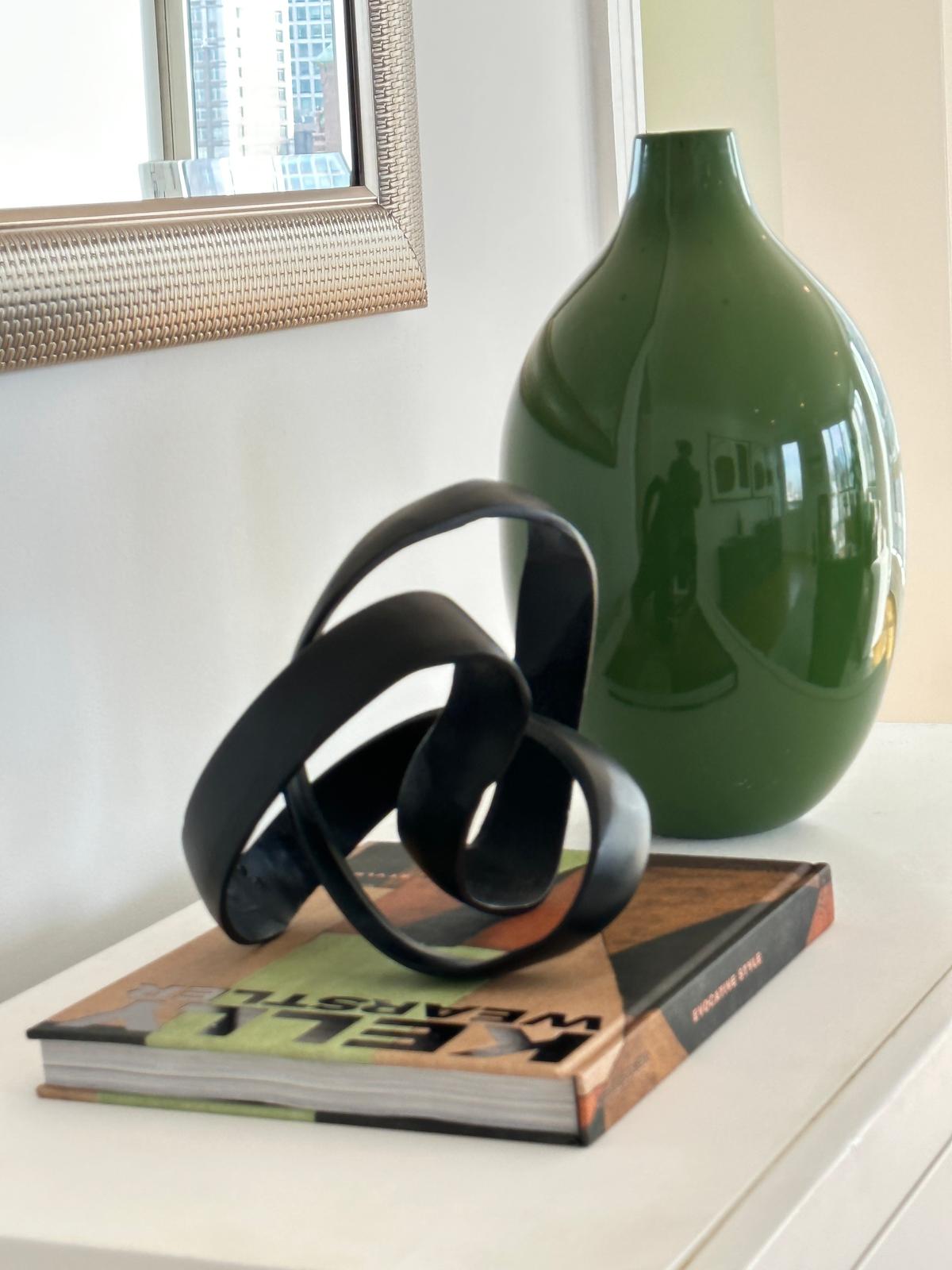 Accessories and accents can be used to bring bright, bold color into a space. (Handout/TNS)