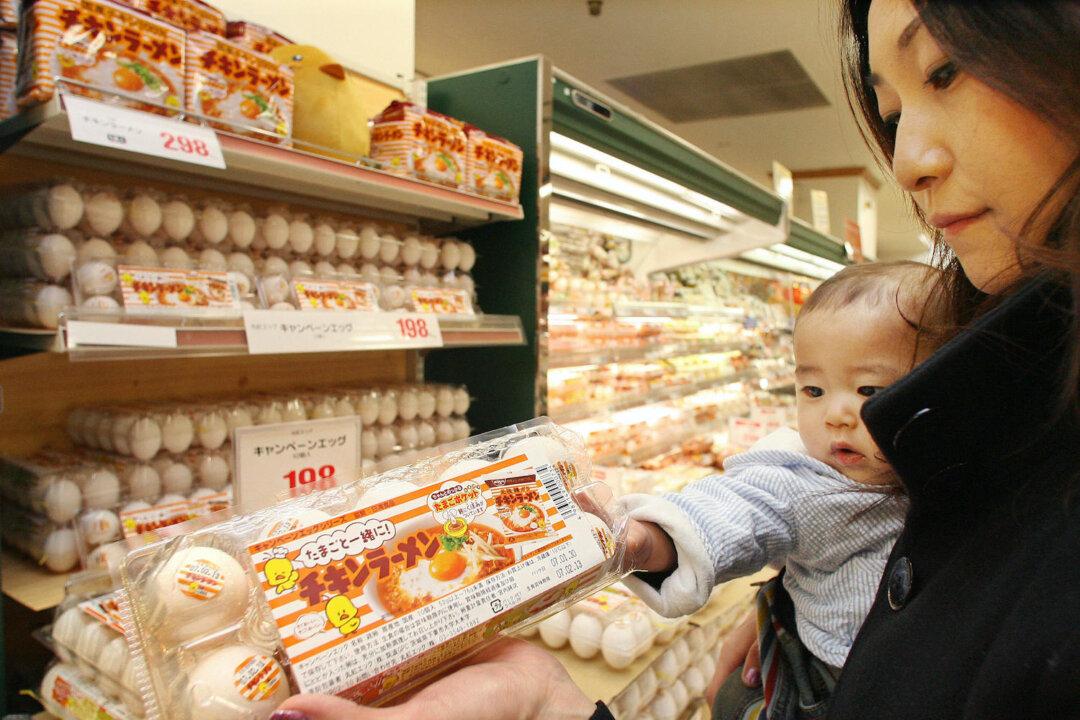 Bird Flu Creates Egg Shortages in Japan, Affecting Restaurant Chains, Retailers