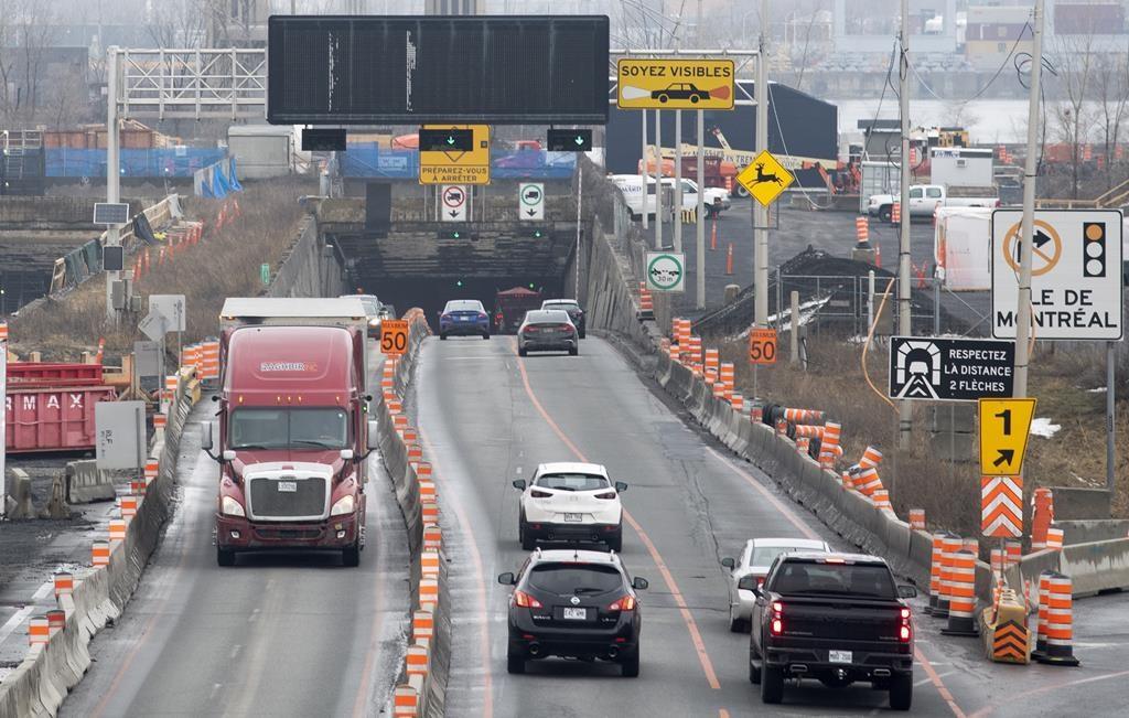 Quebec Truckers Worry Problems at Auto Board Will Force Them to Park Their Rigs