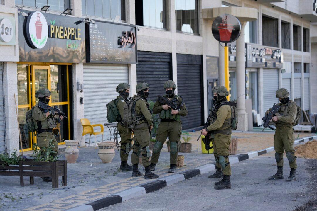 3 Palestinian Militants Killed in Attack on Israeli Troops
