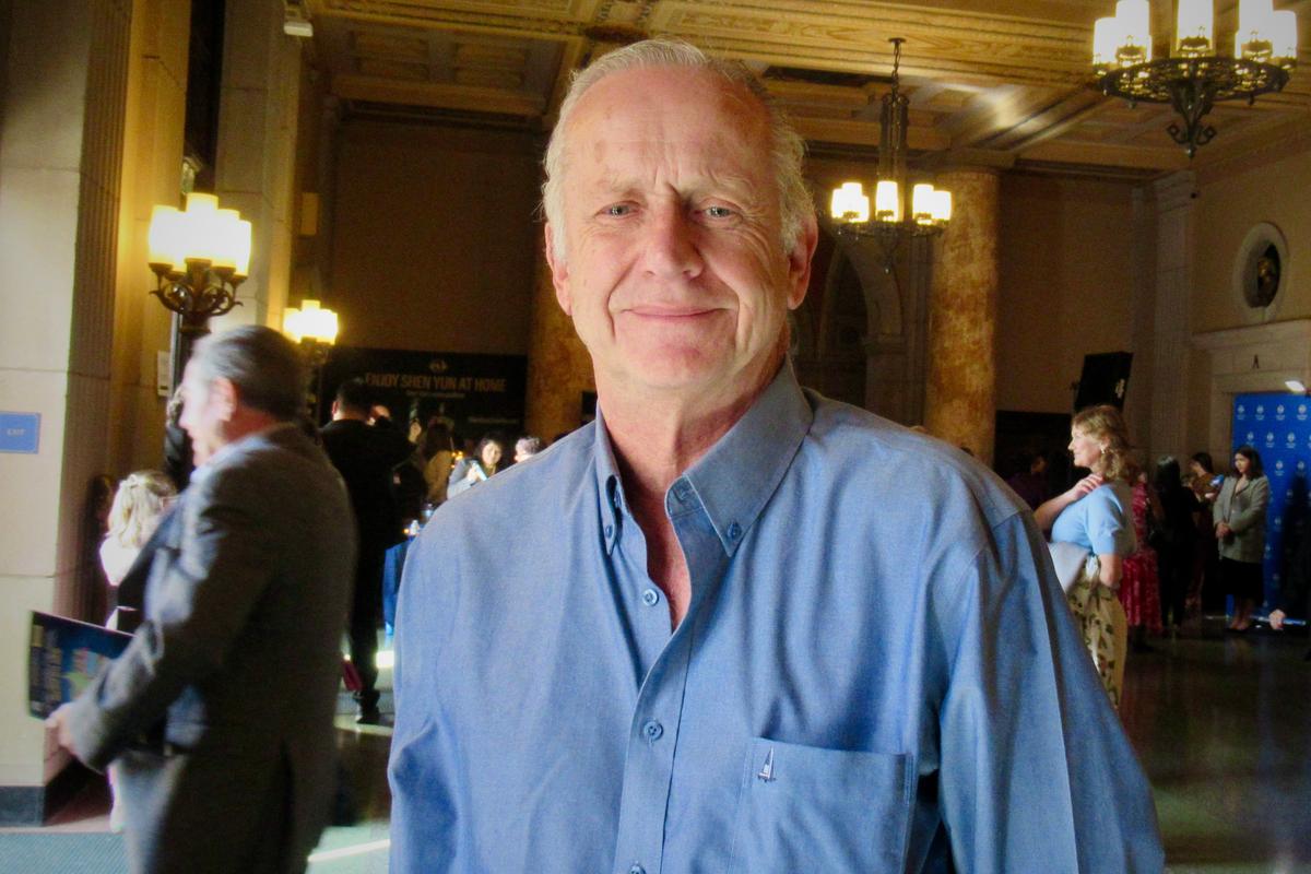 ‘Nice to See Traditional Values Emphasized So Beautifully and Completely,’ Says Business Owner About Shen Yun