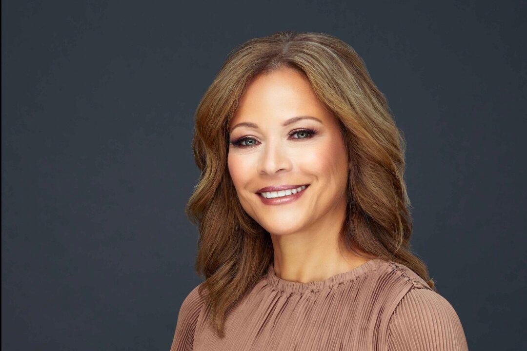 Sonya Curry on Teaching Her Kids Steph, Seth, and Sydel About the Importance of Faith and Family