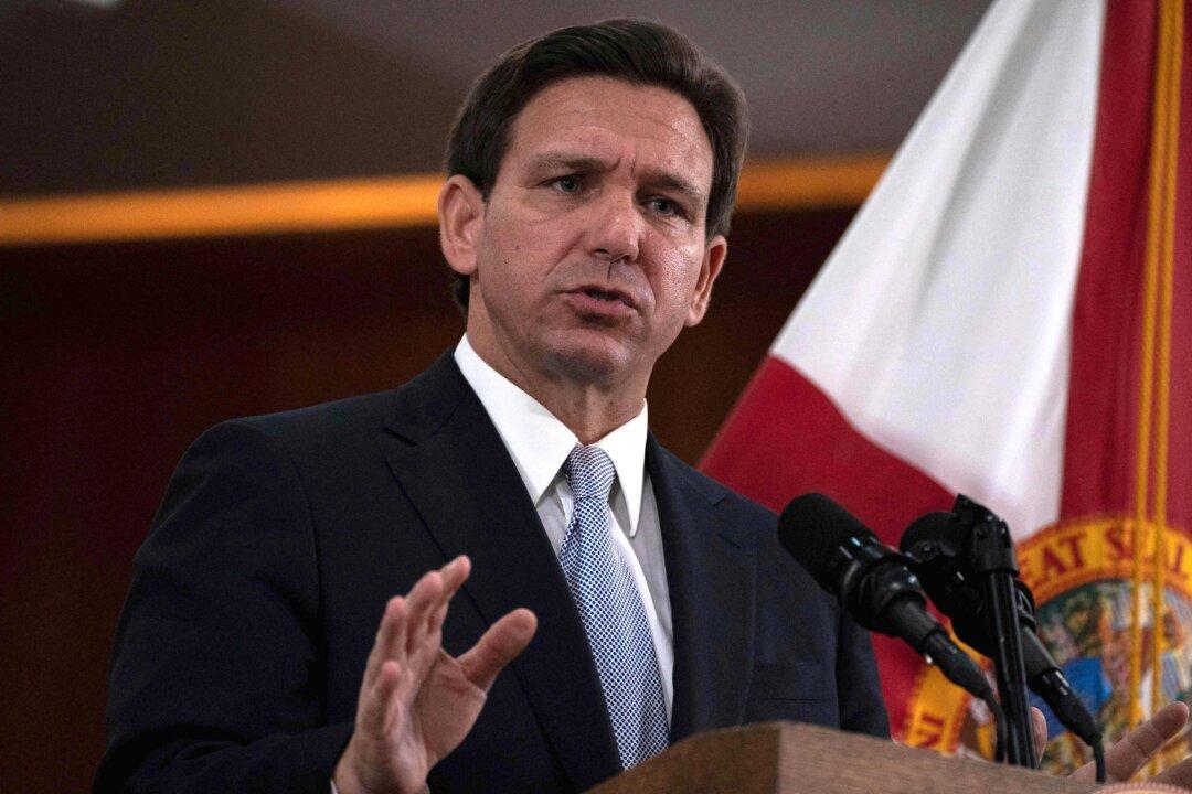 DeSantis Fights Move Toward Converting Dollar to Central Digital Currency