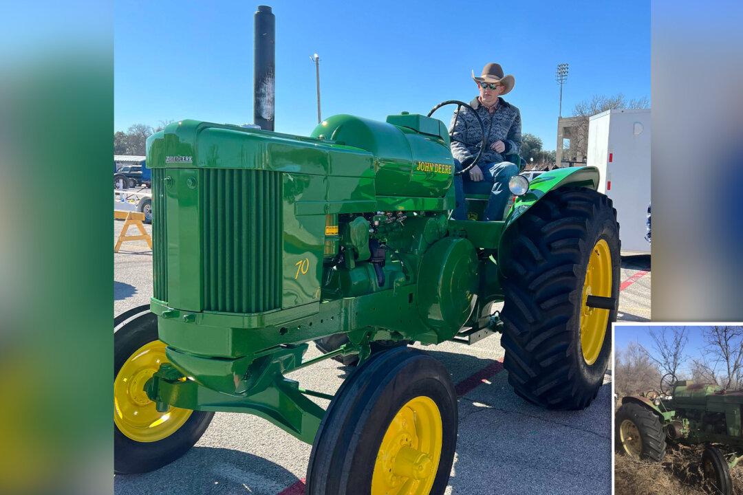 Teen Spends 700 Hours to Restore 1954 John Deere Tractor to Its Former Glory, Wins $10,000