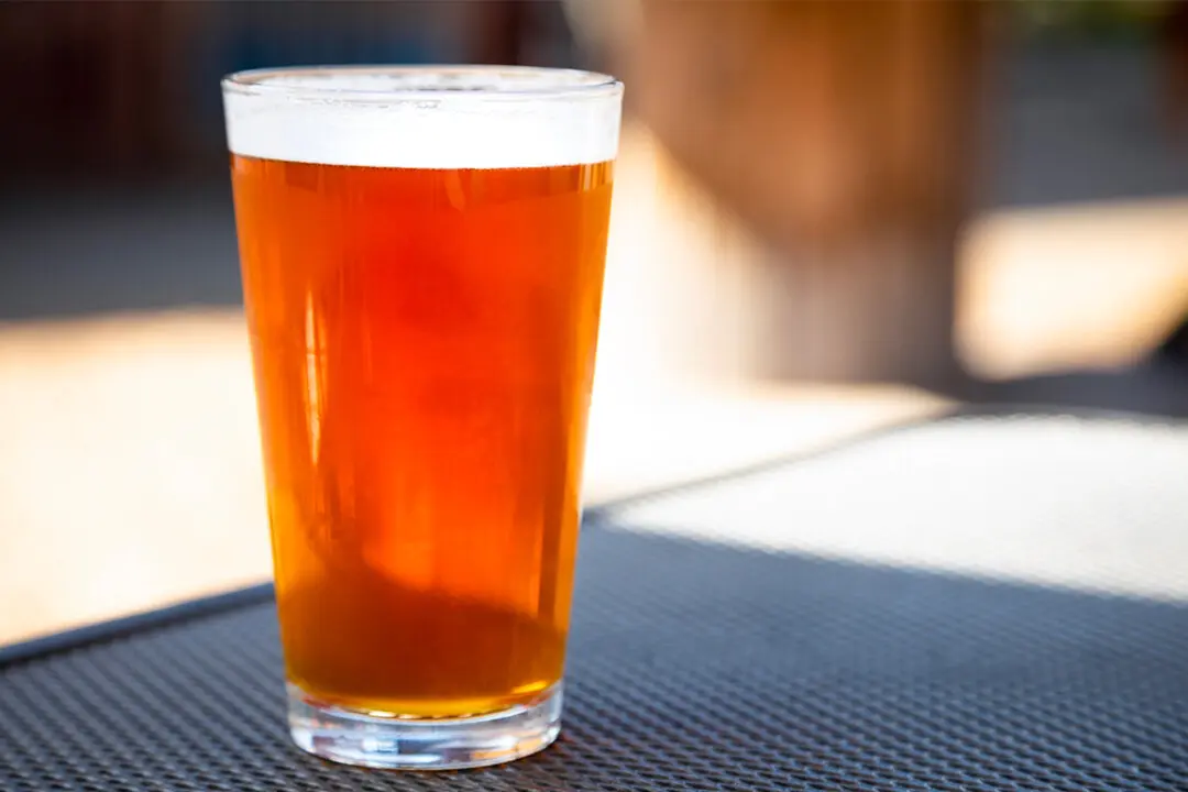 Harmful Drinking Patterns Persist in Ontario Years After COVID-19, Study Finds