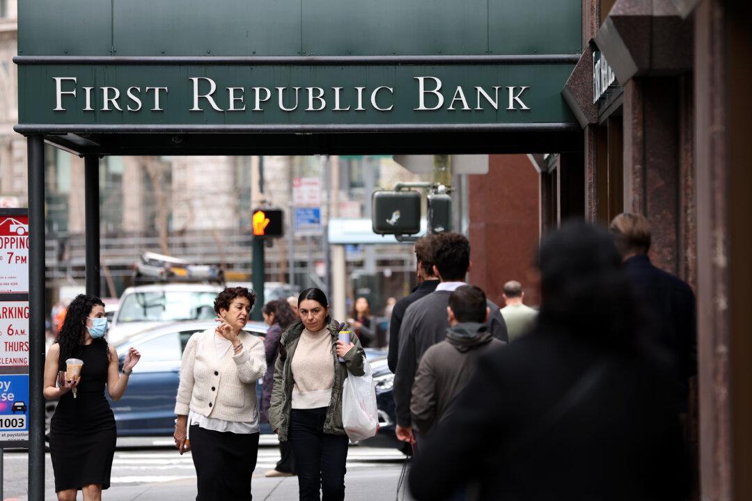 First Republic Shares Tank Despite Cash Infusion by Big Banks