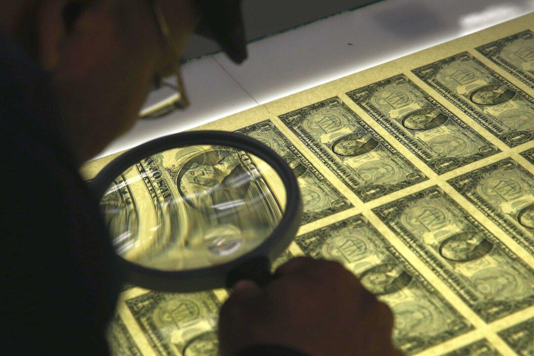 Recession Risk Grows After Money Supply Shrinks at Fastest Pace Since Great Depression