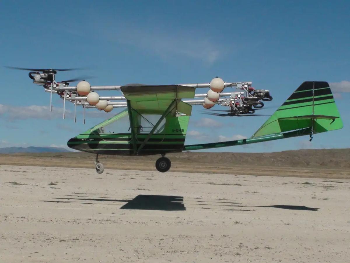 Ivo Zdarsky's new tilting prop plane is unique in that it is capable of vertical takeoff. (Courtesy of Ivo Zdarsky)