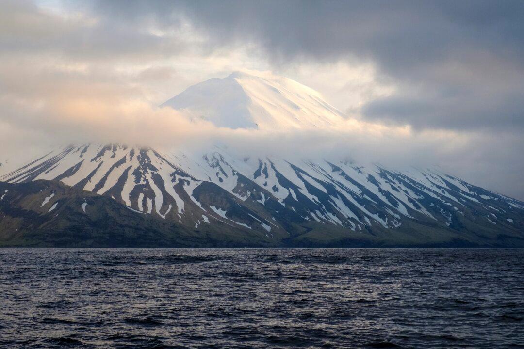 Alaska Volcanoes Now Pose Lower Threat, After Quakes Slow