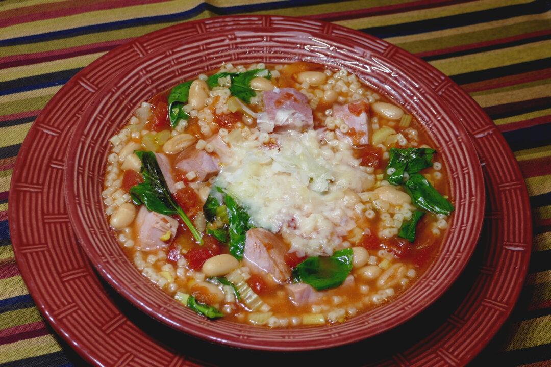 Treat Yourself to a Taste of Italy With Pasta Fagioli Con Prosciutto