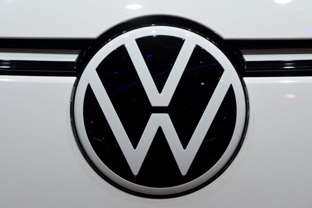 Volkswagen to Invest in Mines in Bid to Become Global Battery Supplier