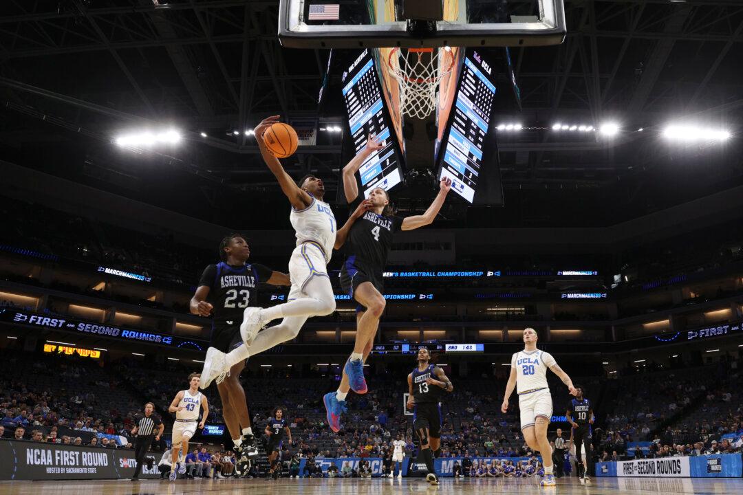 No. 2 UCLA Jumps to Early Lead, Routs No. 15 UNC Asheville