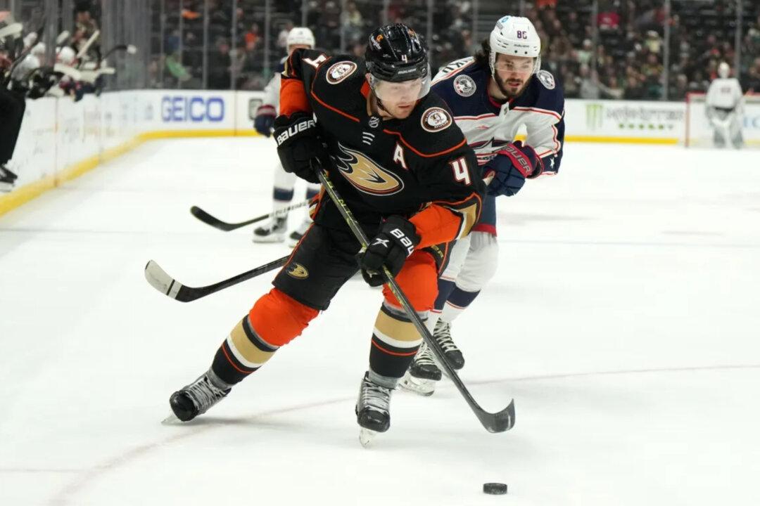Ducks Score 3 Late Goals to Finish Off Blue Jackets