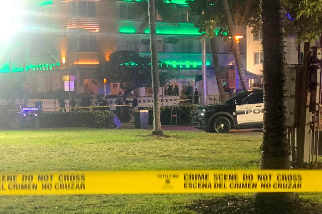 1 Dead, 1 Hurt in Shooting During Miami Beach Spring Break
