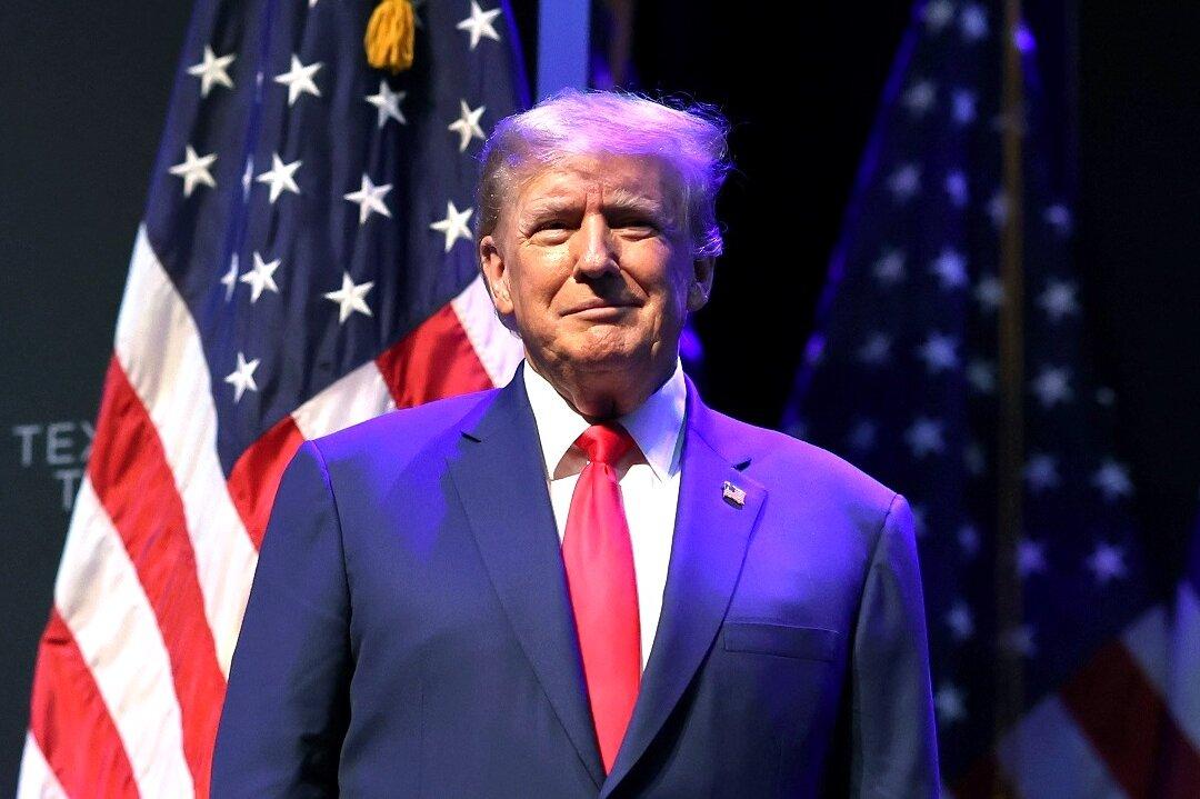 Trump to Fly to New York Ahead of Court Hearing