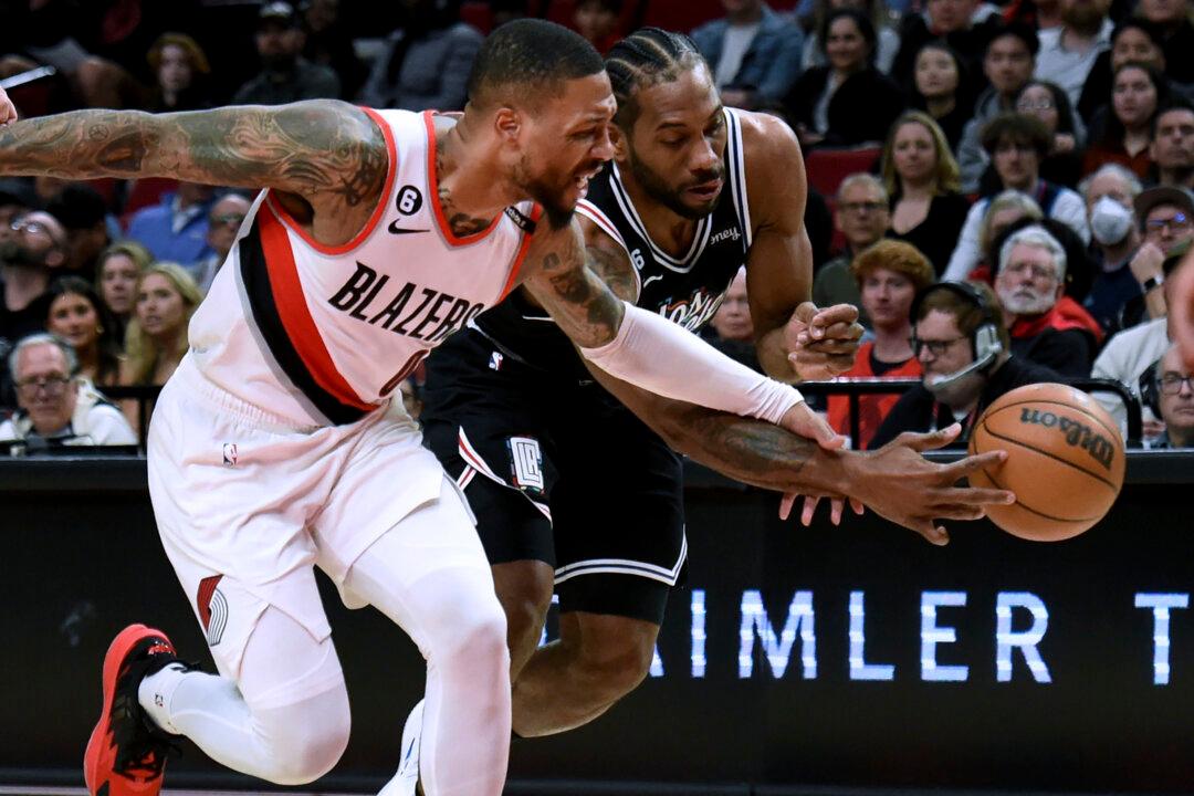 Paul George Scores 29 and Clippers Down Blazers 111–102